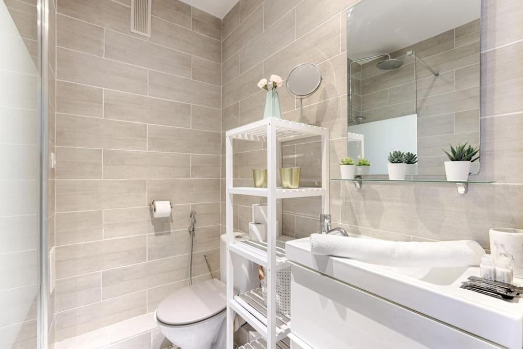 Champs Elysees Haussmann Charming 1br Apartment Paris
