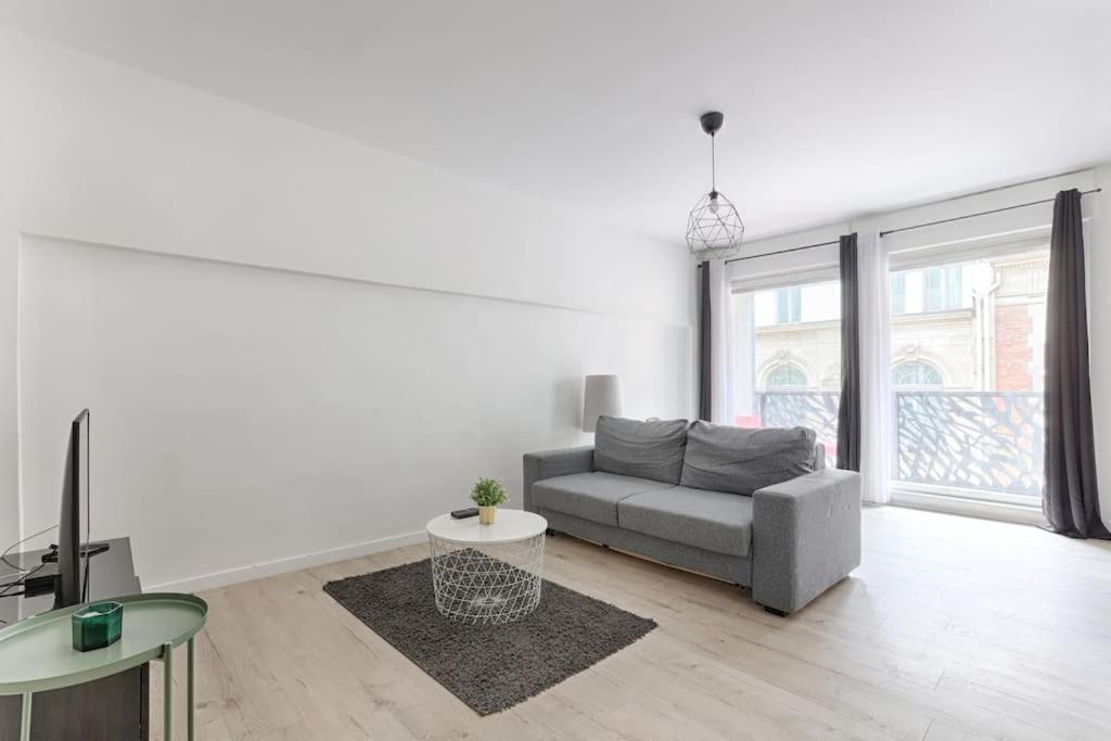 Champs Elysees Haussmann Charming 1br * Paris