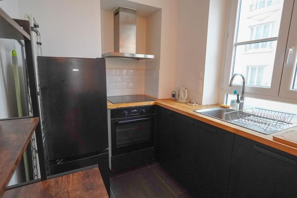 Cozy Spacious Flat@pigalle Apartment *