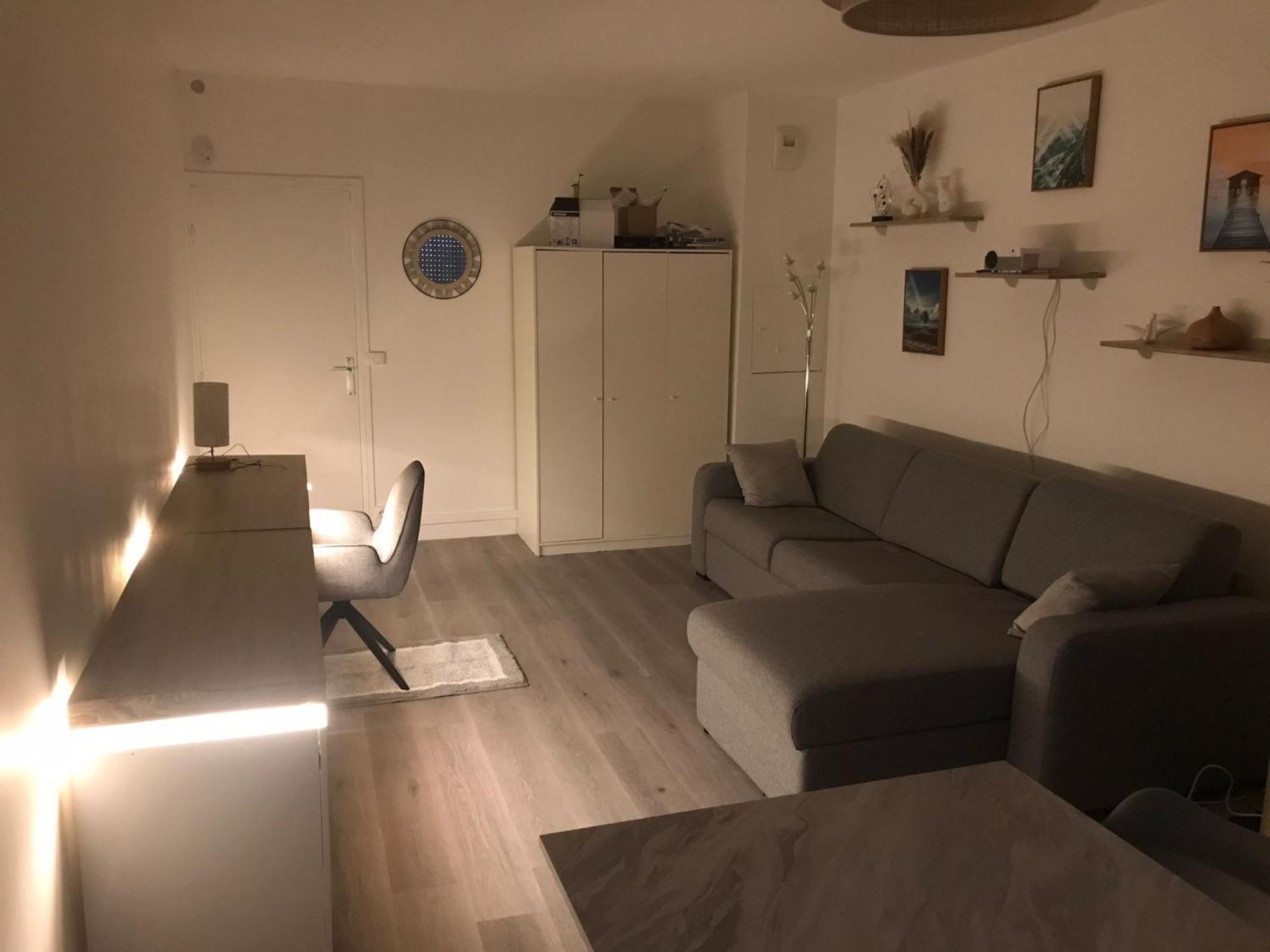 Studio 31m2 Plein Est Avec Balcon Laumiere Apartment Paris