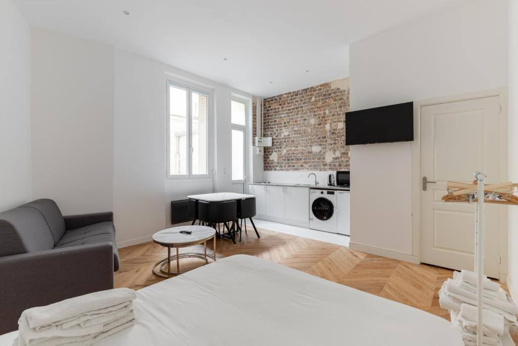 Jouffroy D'abbans/batignolles Charming Studio 4p Appartement Paris
