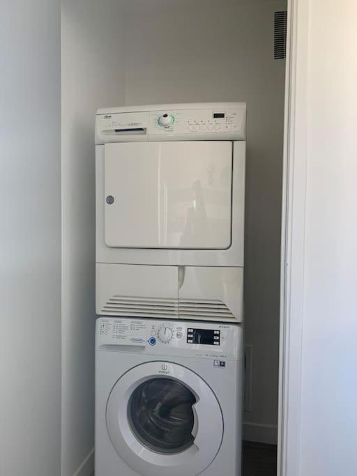 Buttes Chaumont - Free Parking Appartement