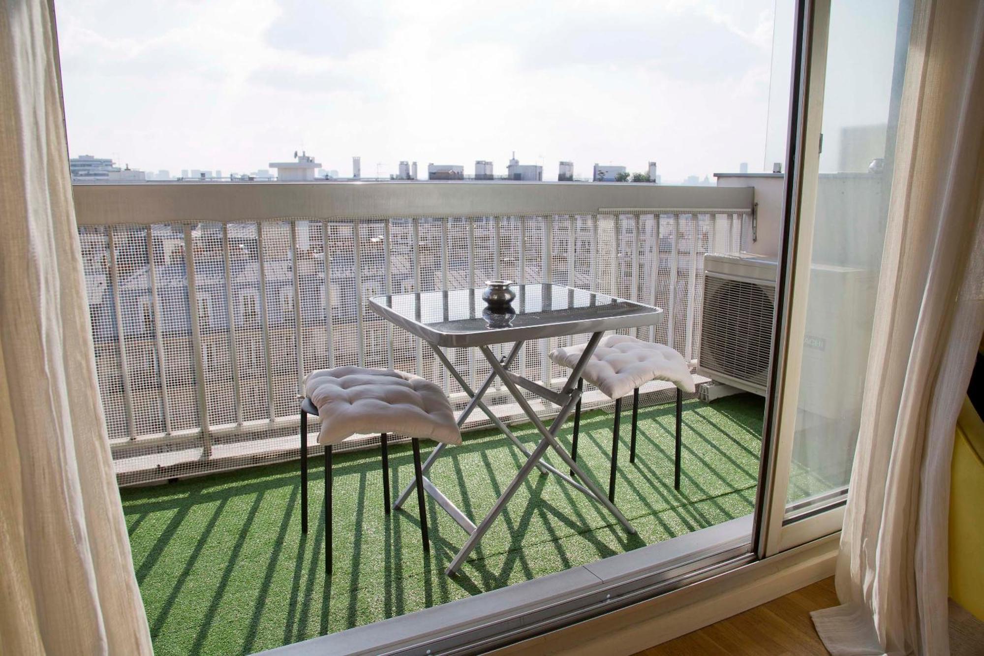 Perfect Modern High Floor With View Paris
