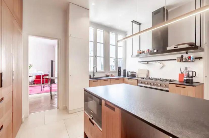 Apartment 4 Bedroom Luxury Eiffel Tower