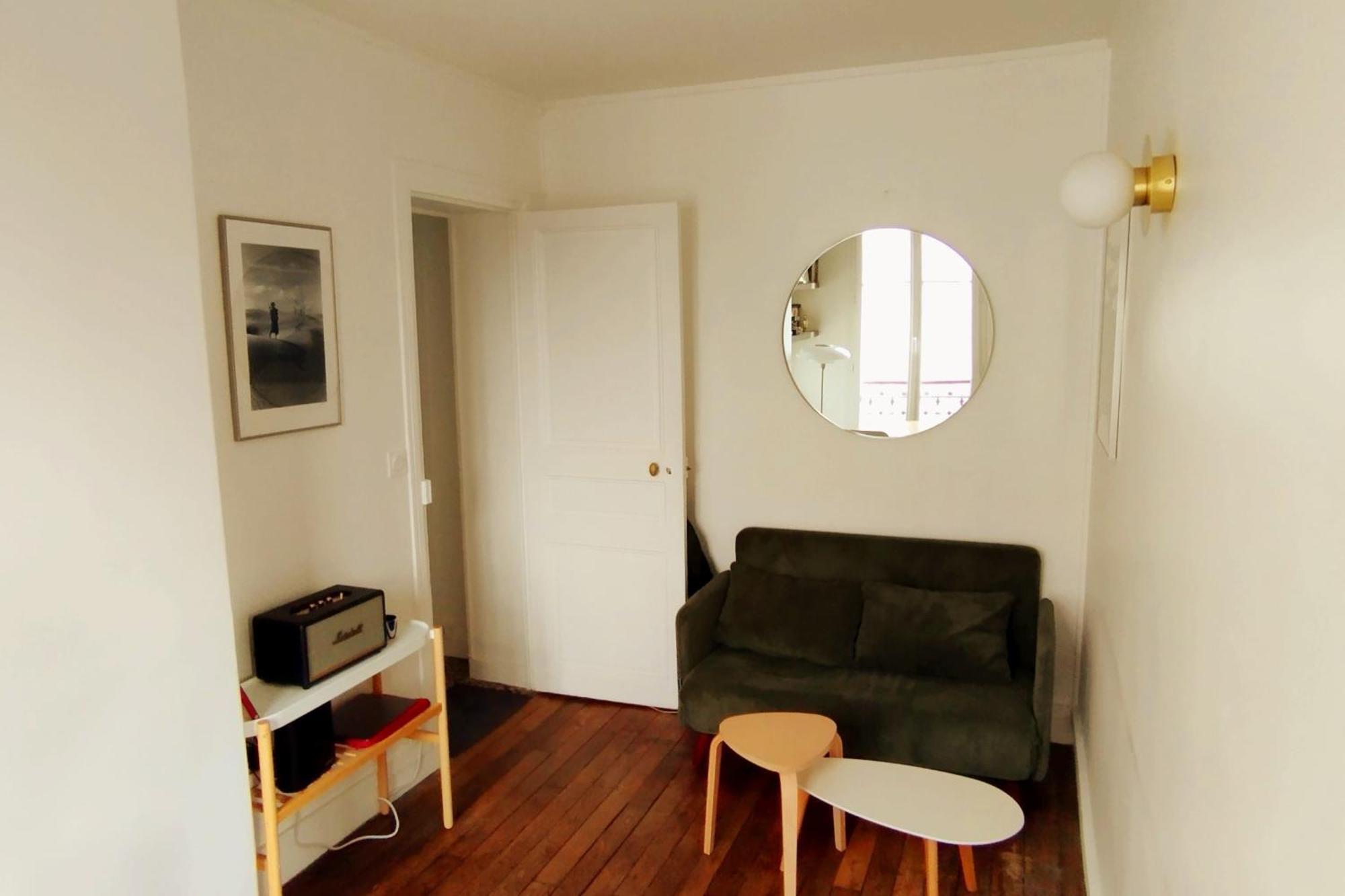 Cosy Cocoon - Near Park Apartment *