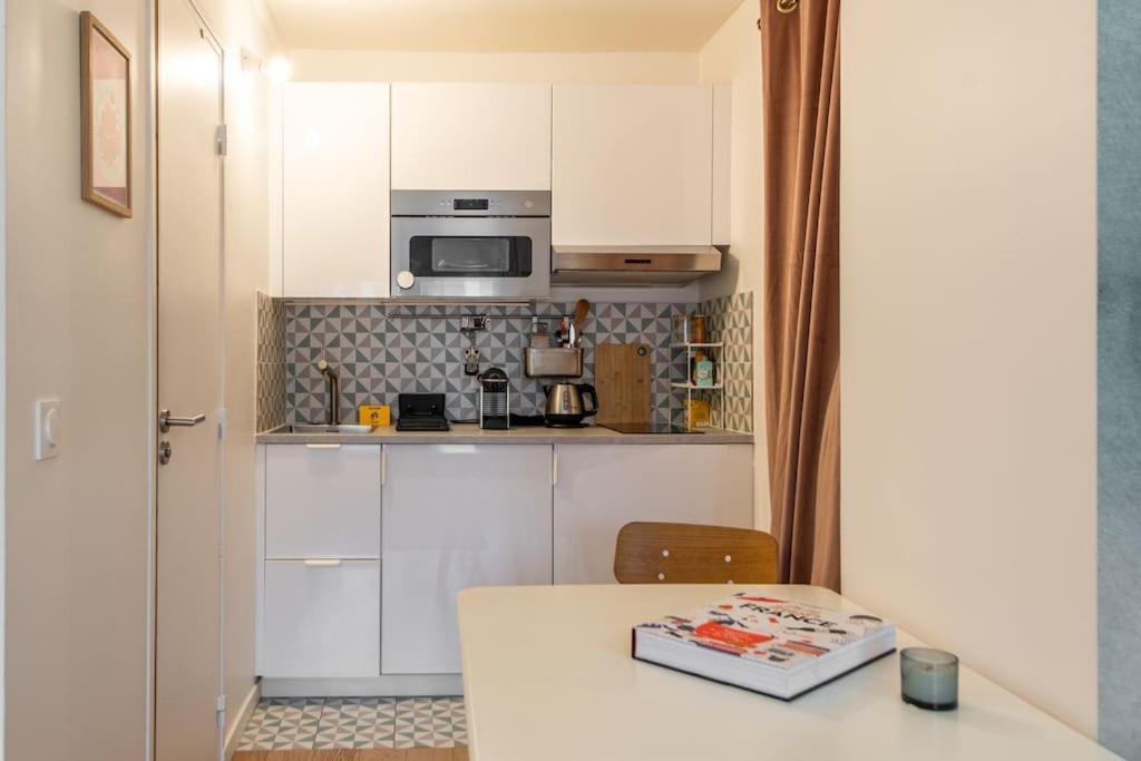 Apartment Couronnes - Cosy Equipe Et Privatif *