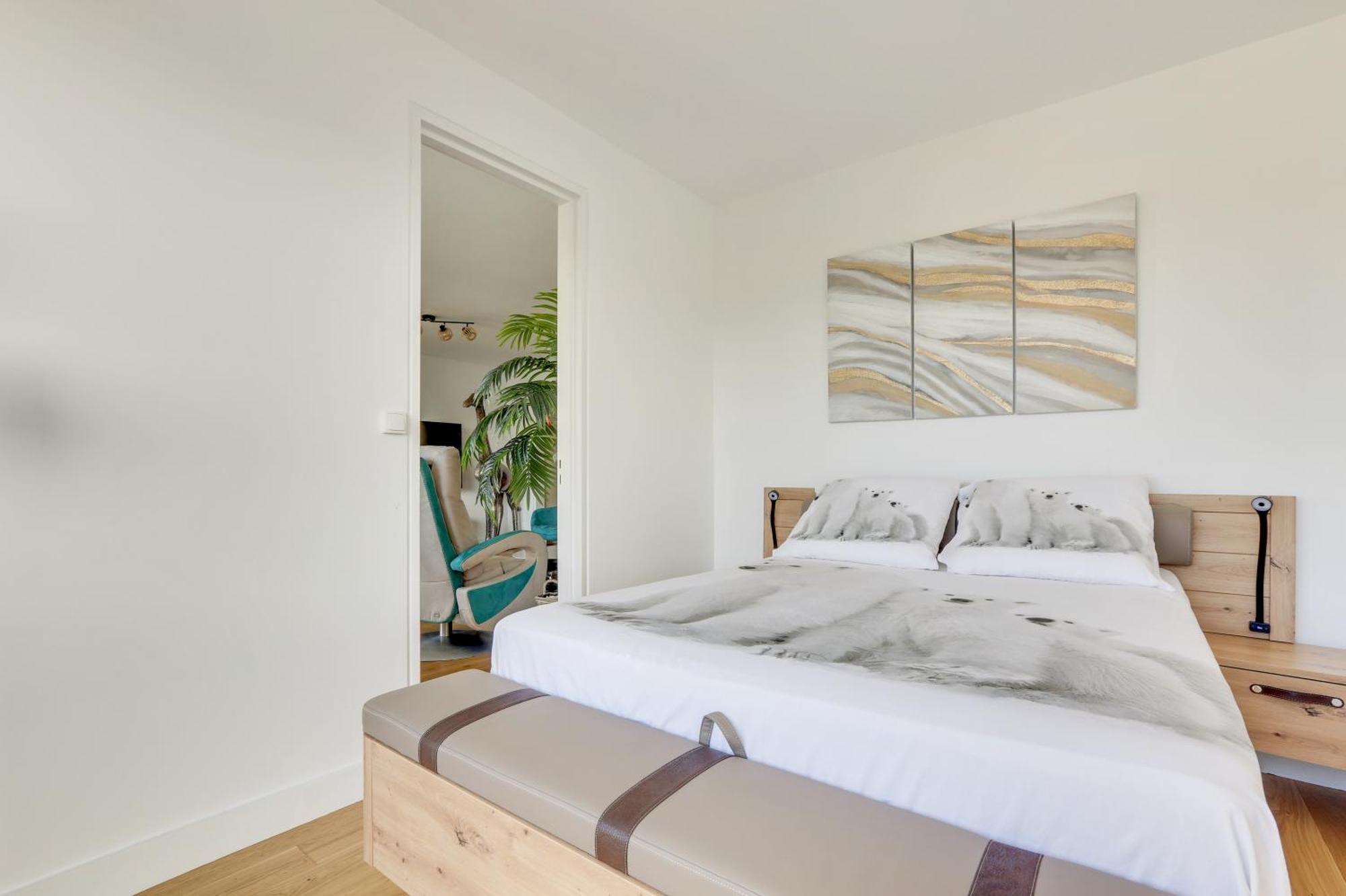 Apartment Luxury With Eiffel Tower View, 1 Min Metro, Parking Paris