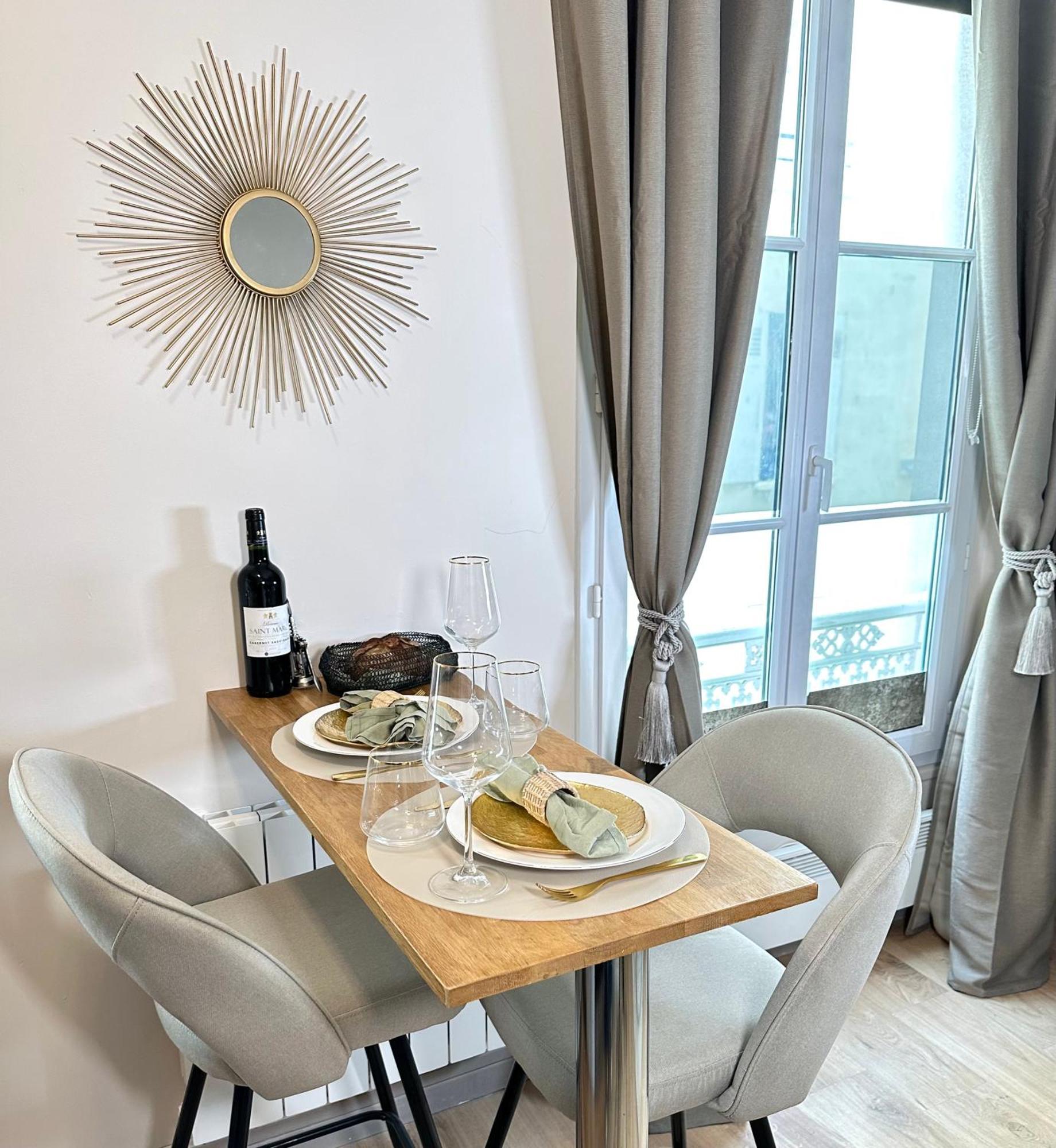 Apartment Eiffel Tower & Invalides - Superb Paris