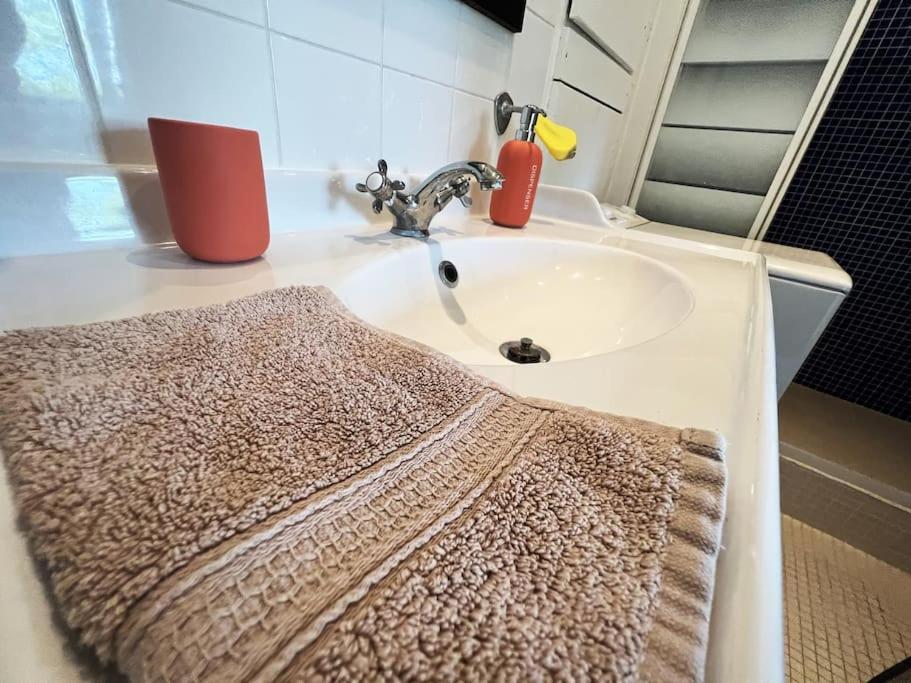 Apartment Lumineux Pere Lachaise Paris
