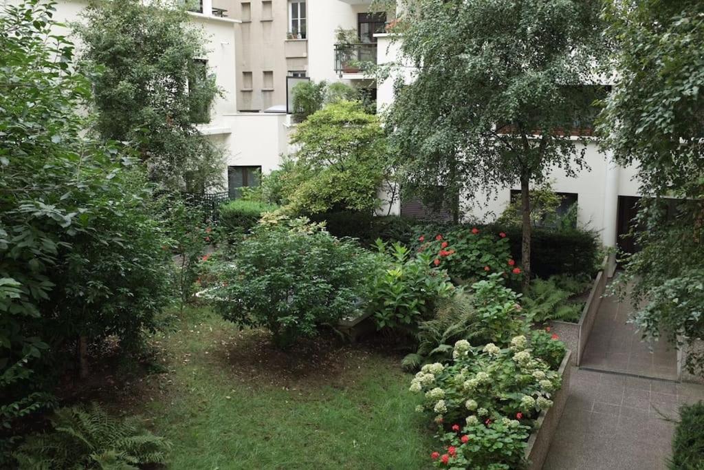 Tres Calme Montparnasse *