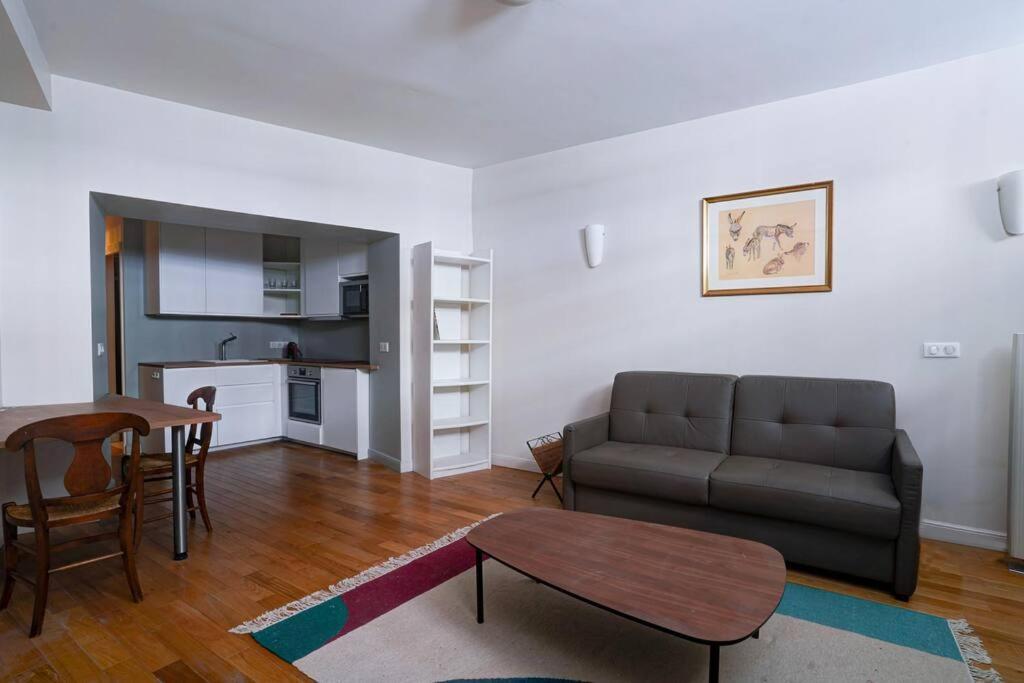 Au Pied De La Tour Eiffel Apartment Paris