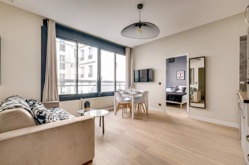 187 Seven - Superb In * Paris