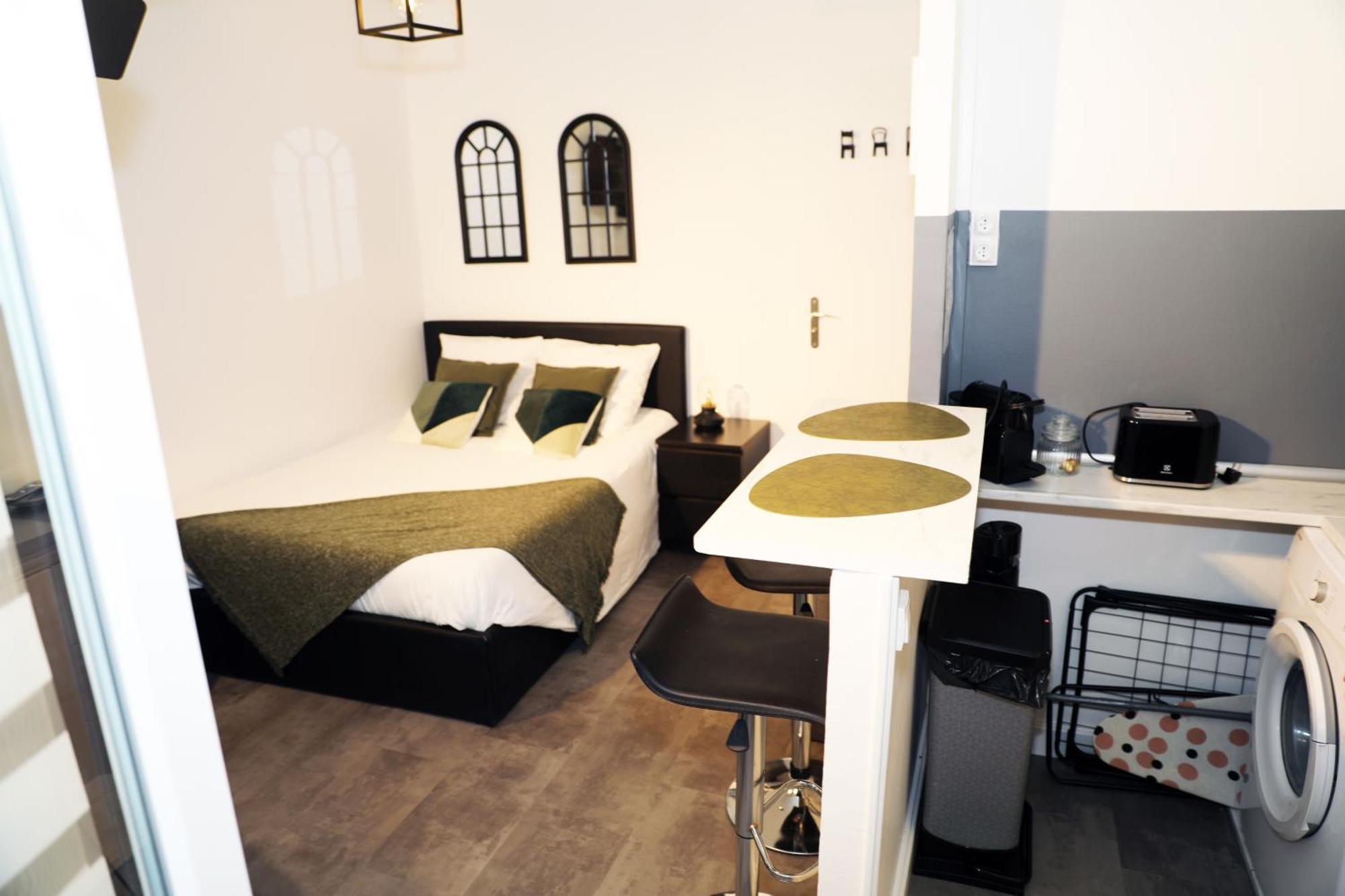 Eiffel Tour Cosy Oliver Apartment *