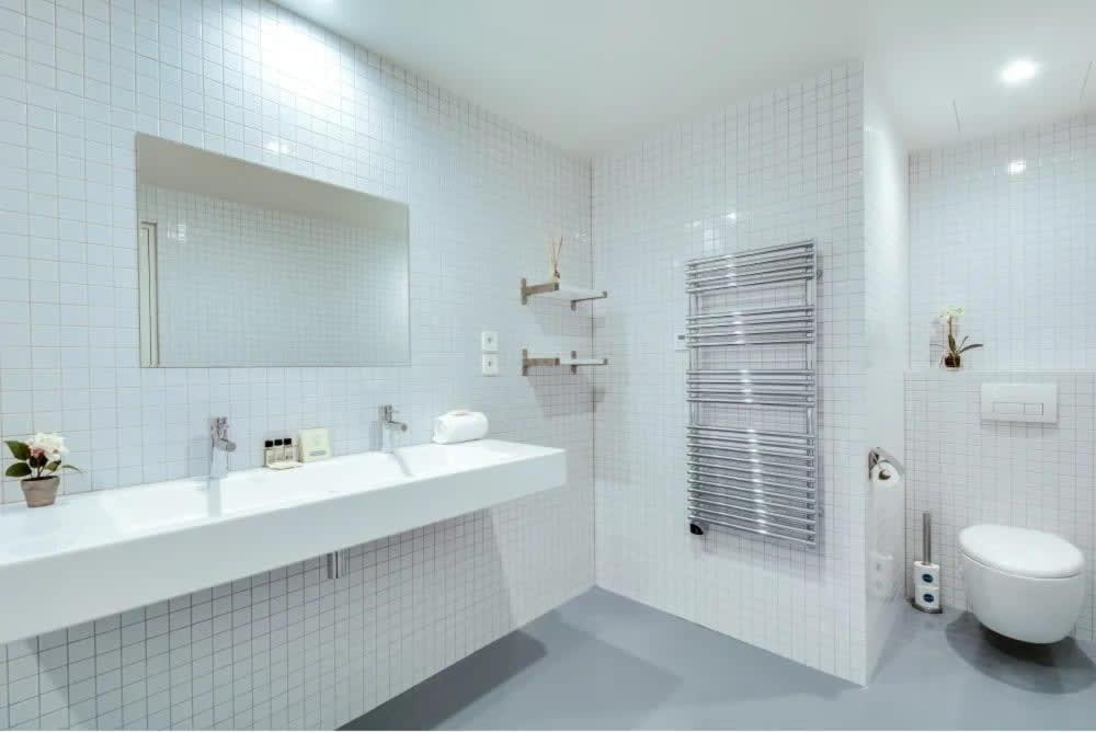 Modern And Bright 2bd For 11 Guests In Le Marais!