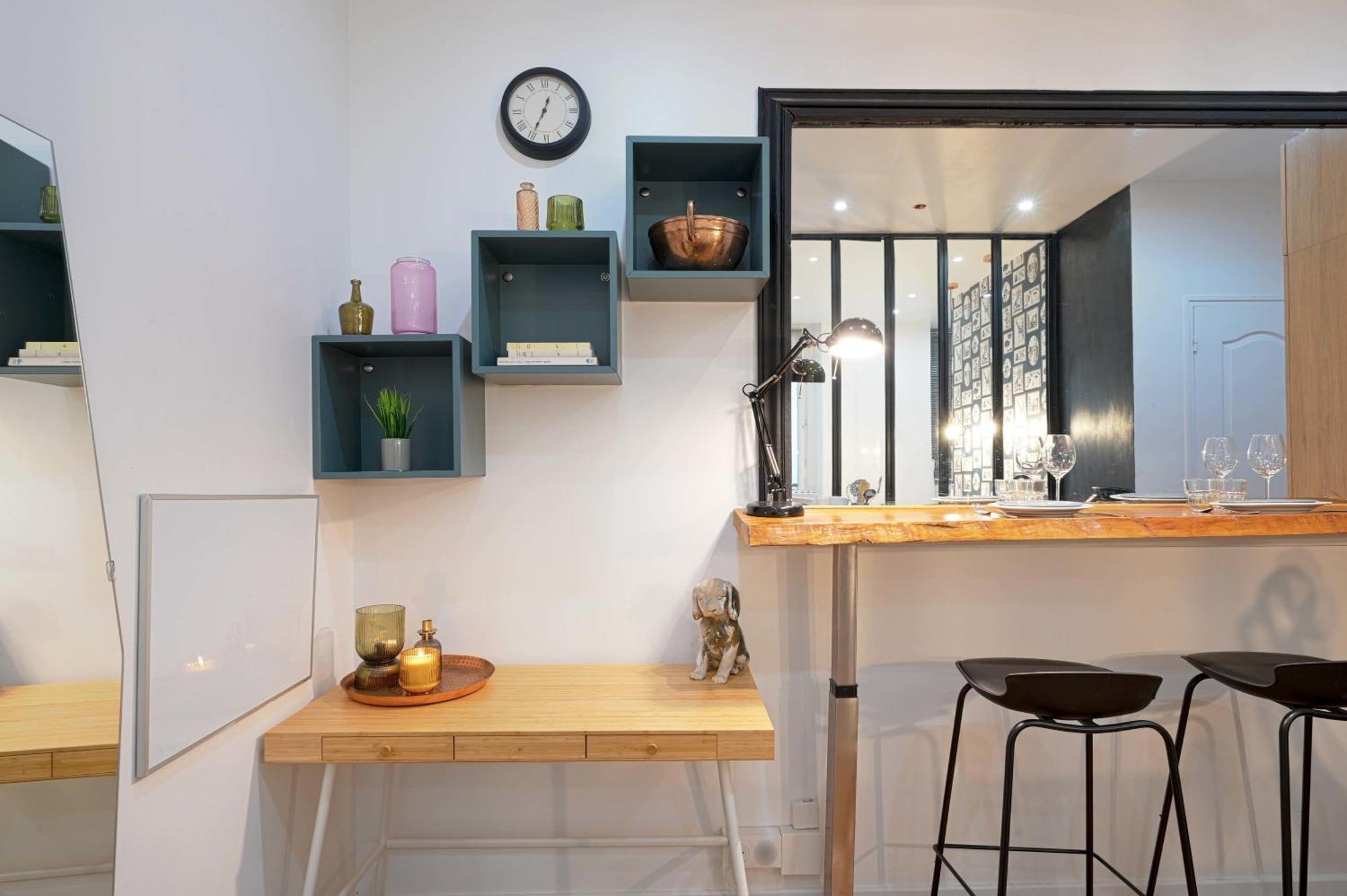 Fabulous Comfortable With Updated Finishes And Design Next To Champ De Mars Apartment Paris