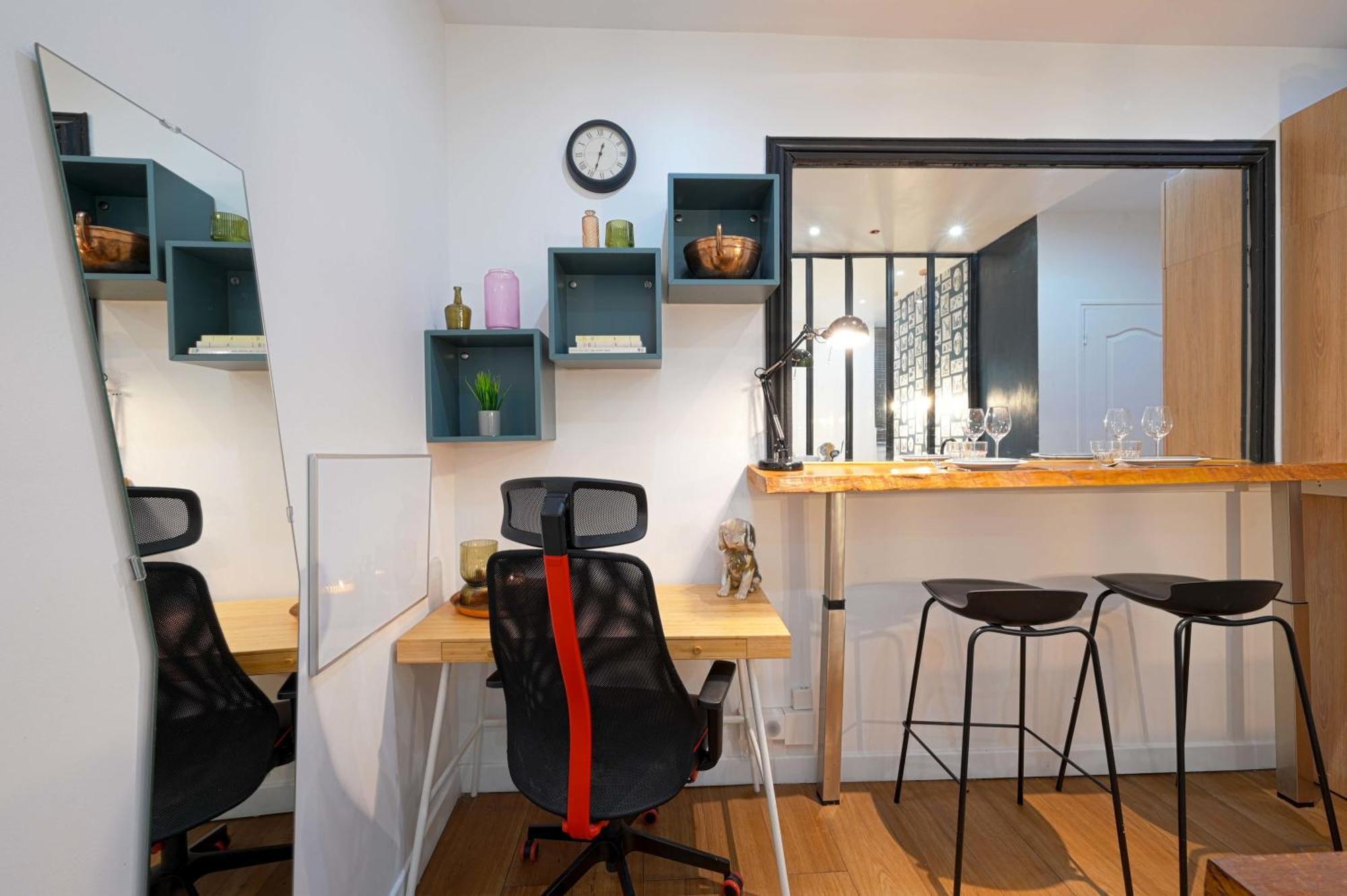 Fabulous Comfortable With Updated Finishes And Design Next To Champ De Mars Paris