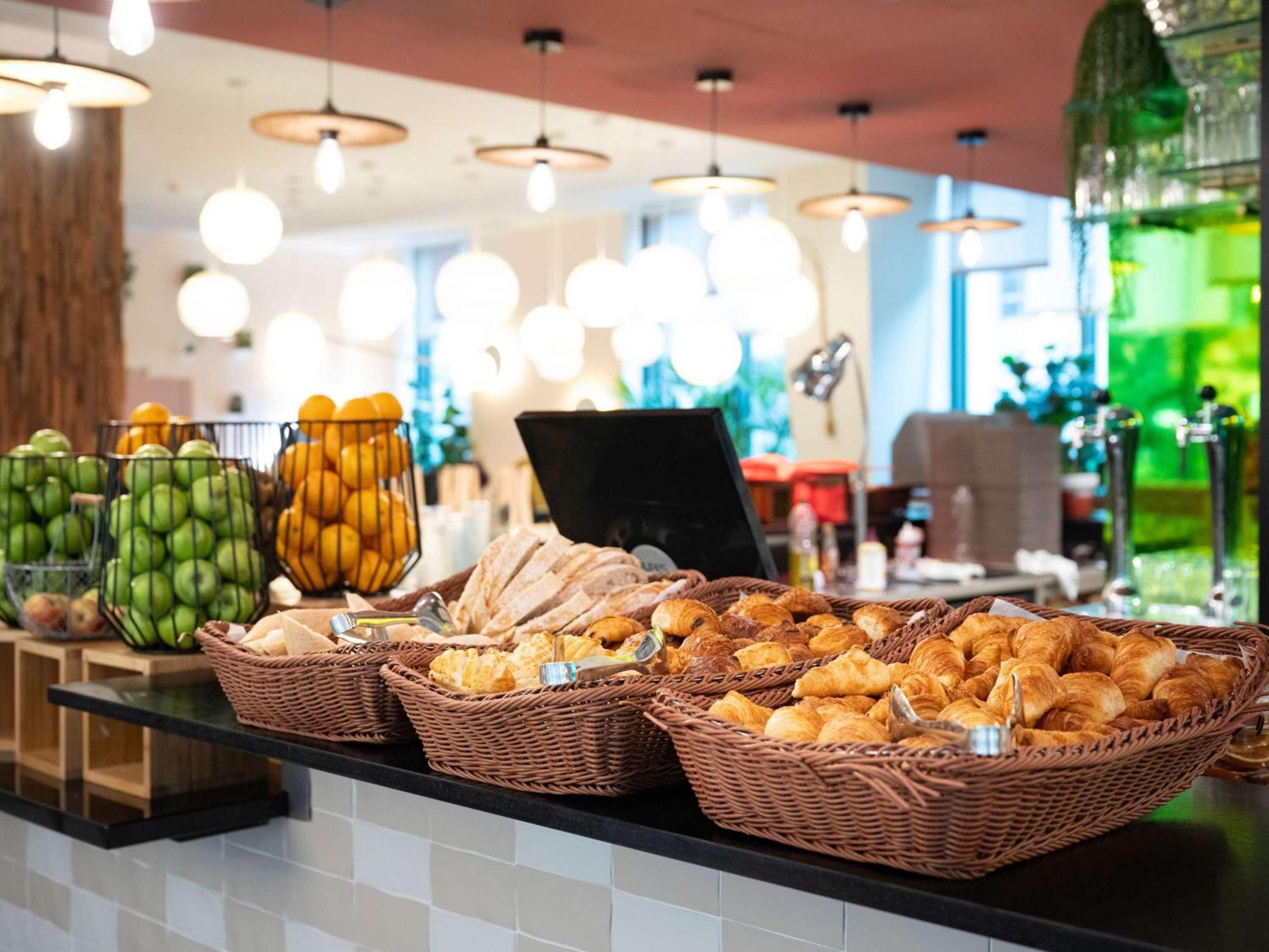 Hotel Ibis Styles Meteor Avenue D'italie 3*