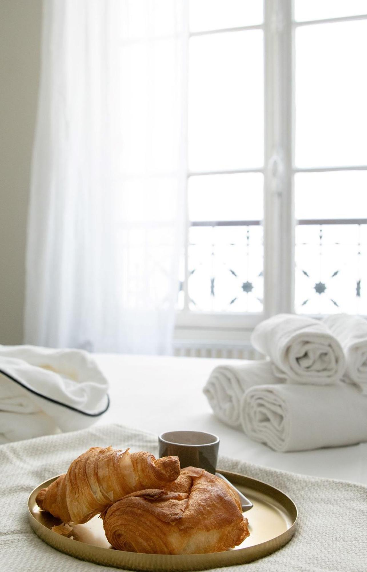 Eiffel Tower & Les Invalides - 1br - Cityapartmentstay Apartment