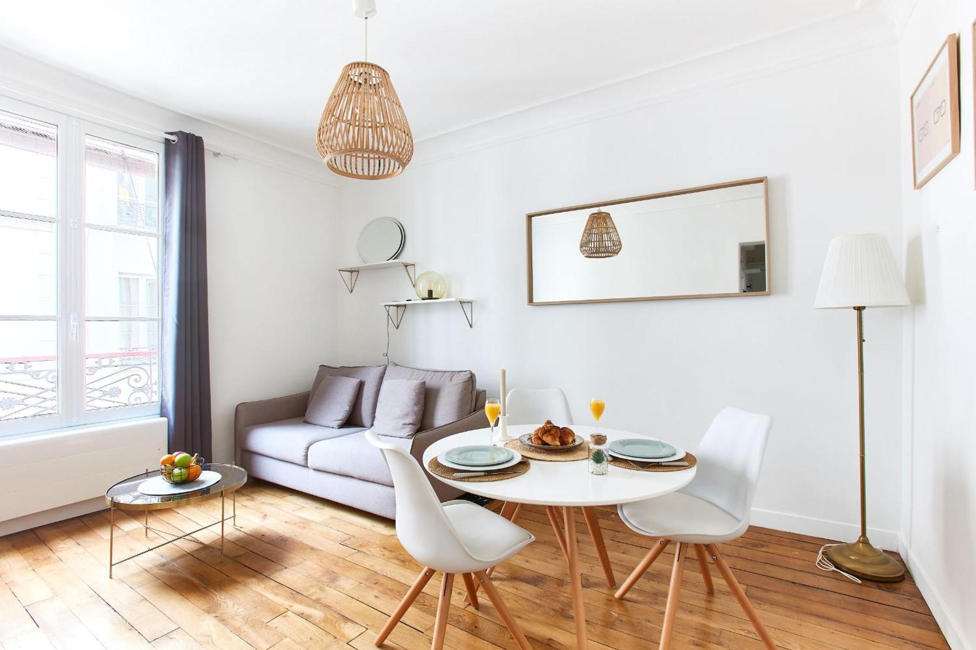 Apartment Montmartre 2Br Apartment *