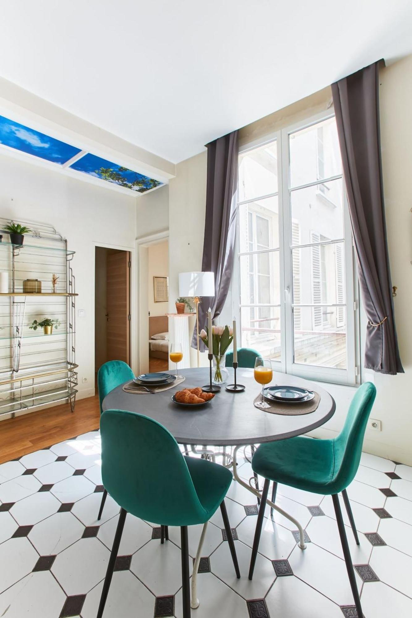 Apartment Madeleine & Palais Garnier - Cityapartmentstay Paris