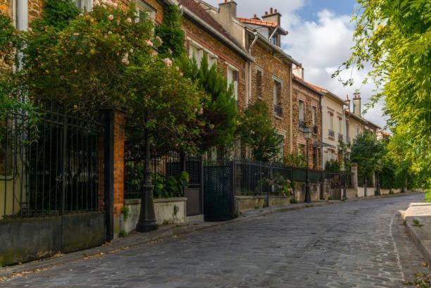 Montmartre/seveste : Magnifique 2br Paris