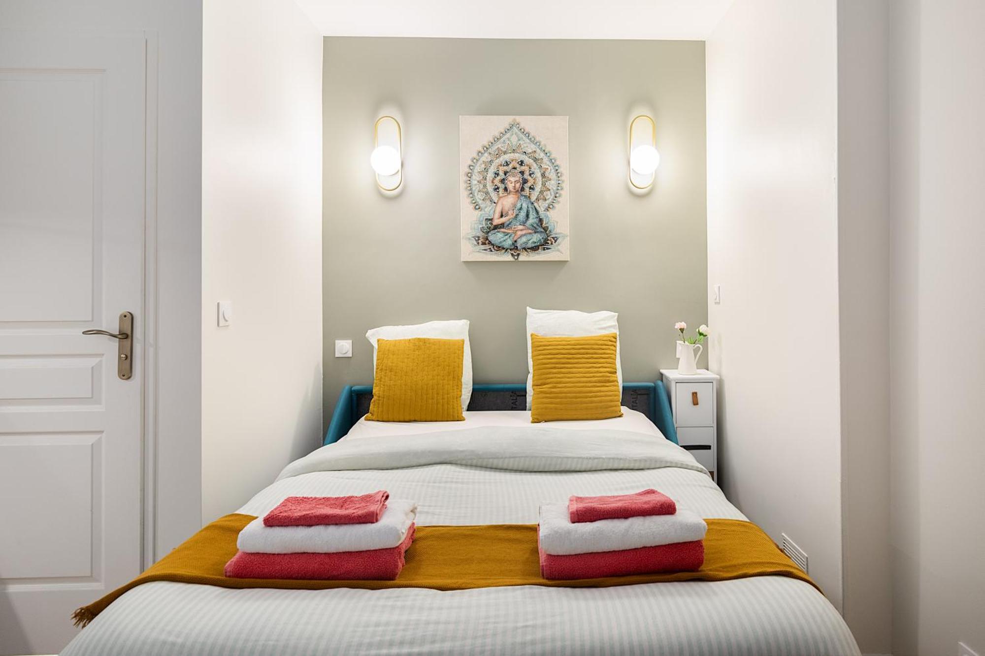 Guestrust - Arc De Triomphe Apartment *