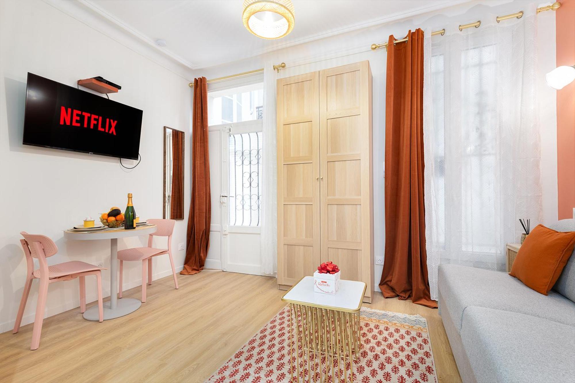 Guestrust- Arc De Triomphe Corail Apartment *