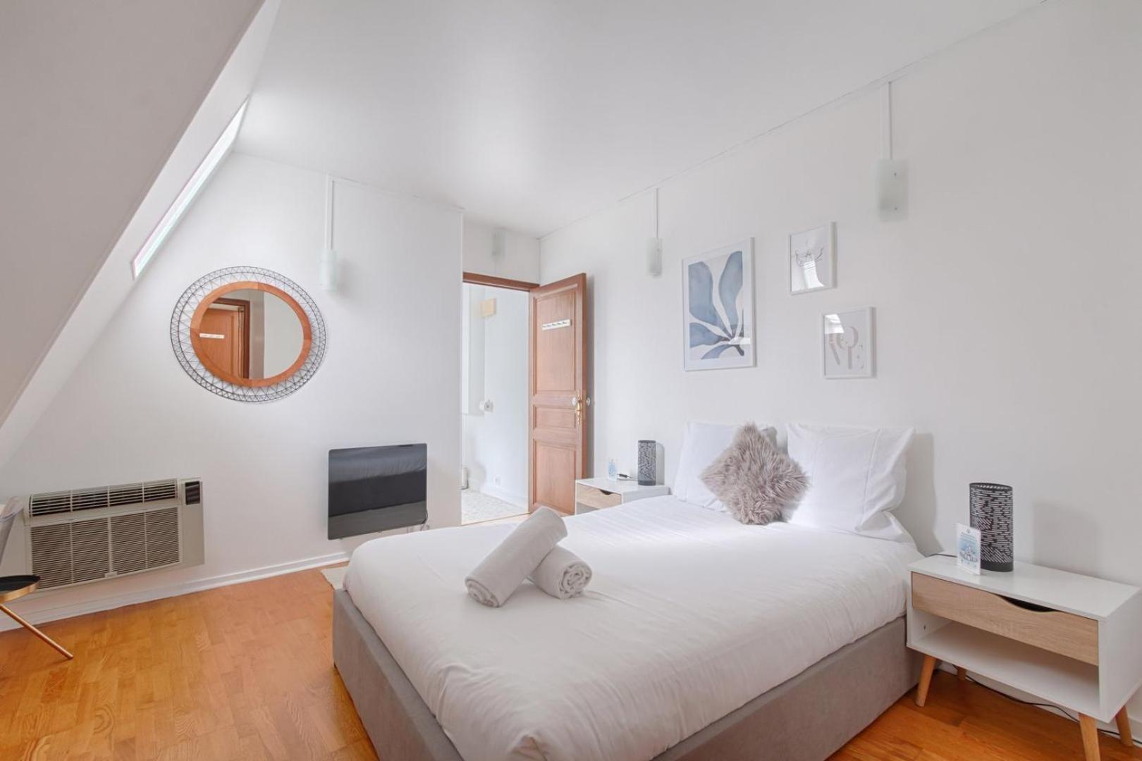 Apartment Near To Saint Lazare - 6p Paris