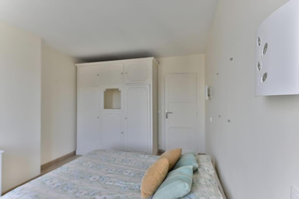 Central Avenue Du Maine Apartment *