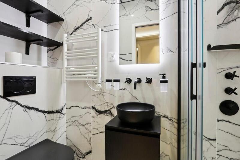 Apartment 308-suite Marbeuf - Superb In Paris