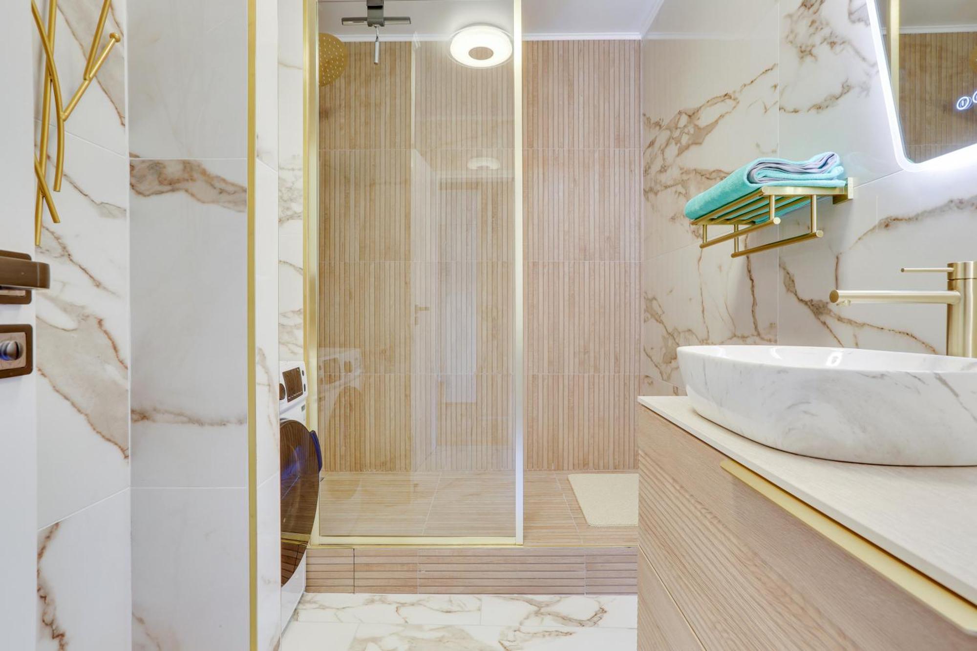 Apartment Paris Luxury Apartment 75M2 With Eiffel Tower View, Metro 1 Min, Parking *