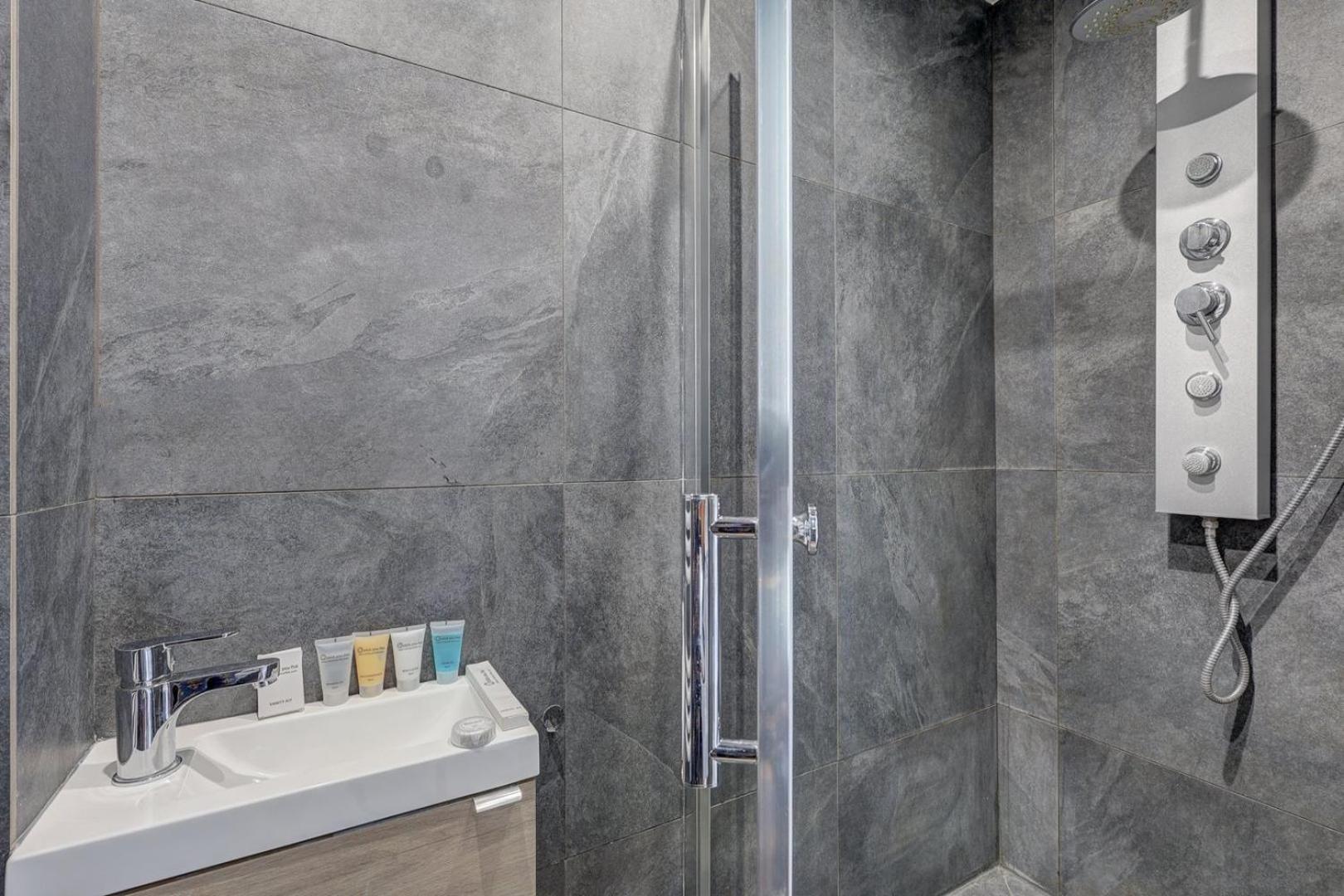 127 Moshe - Superbe A Paris. Apartment *