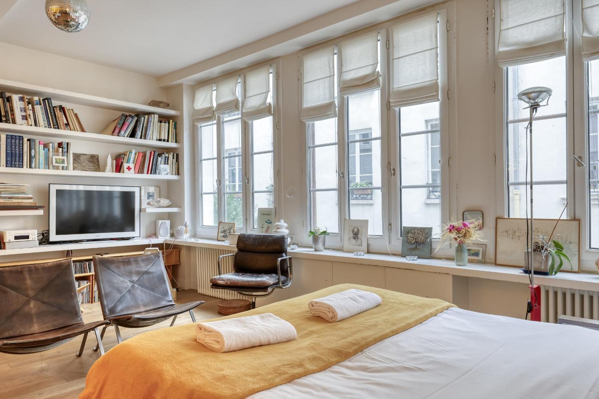 Spacious & Colorful Flat Near Bastille - 12 Paris