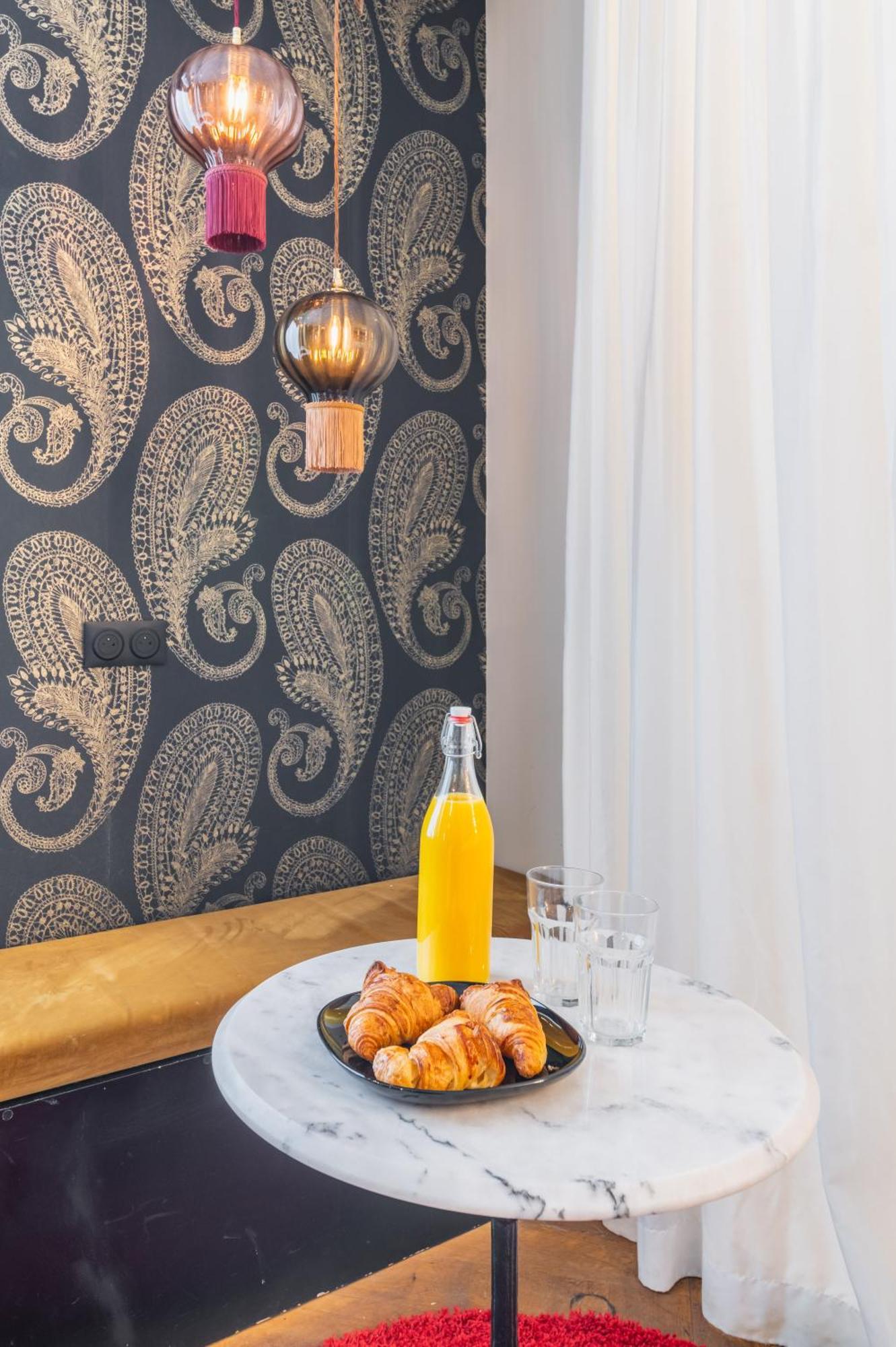 Appartement Studio Bien Equipe Proche De Toutes Commodites -2p