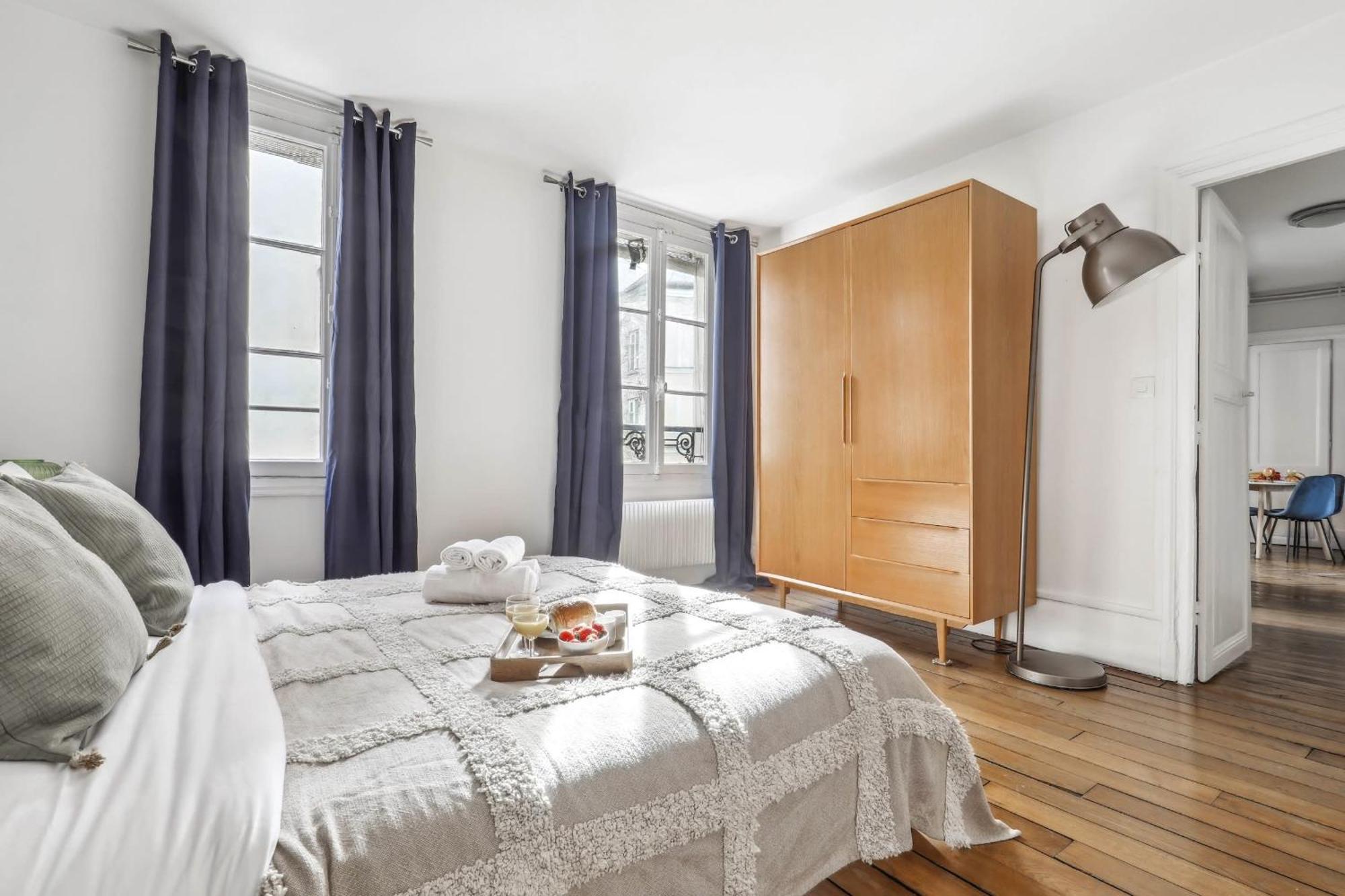 Le Marais 1br Place Saint Appartement