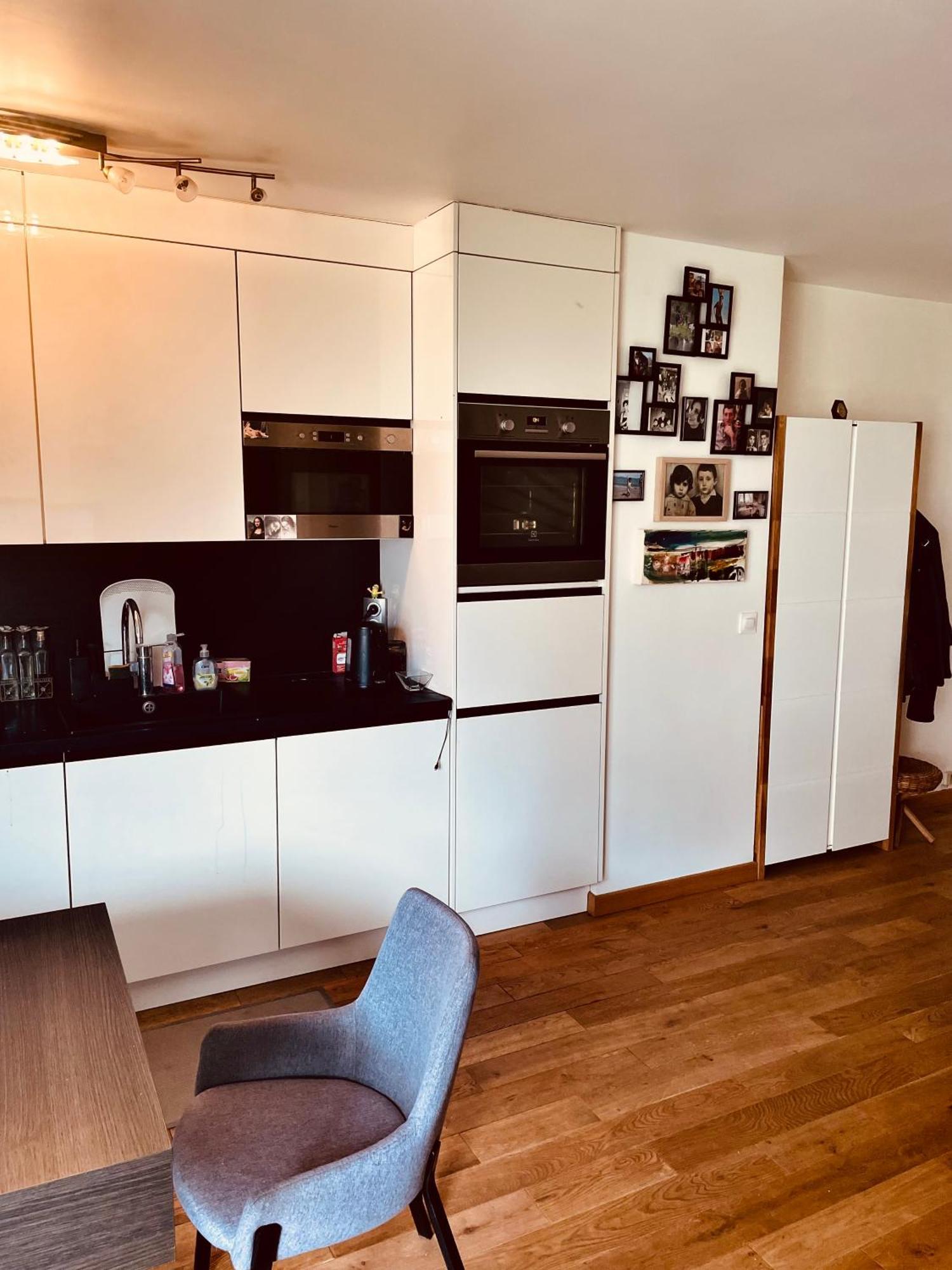 Jolie 2 Pieces Avec Balcon 15 Eme Appartement