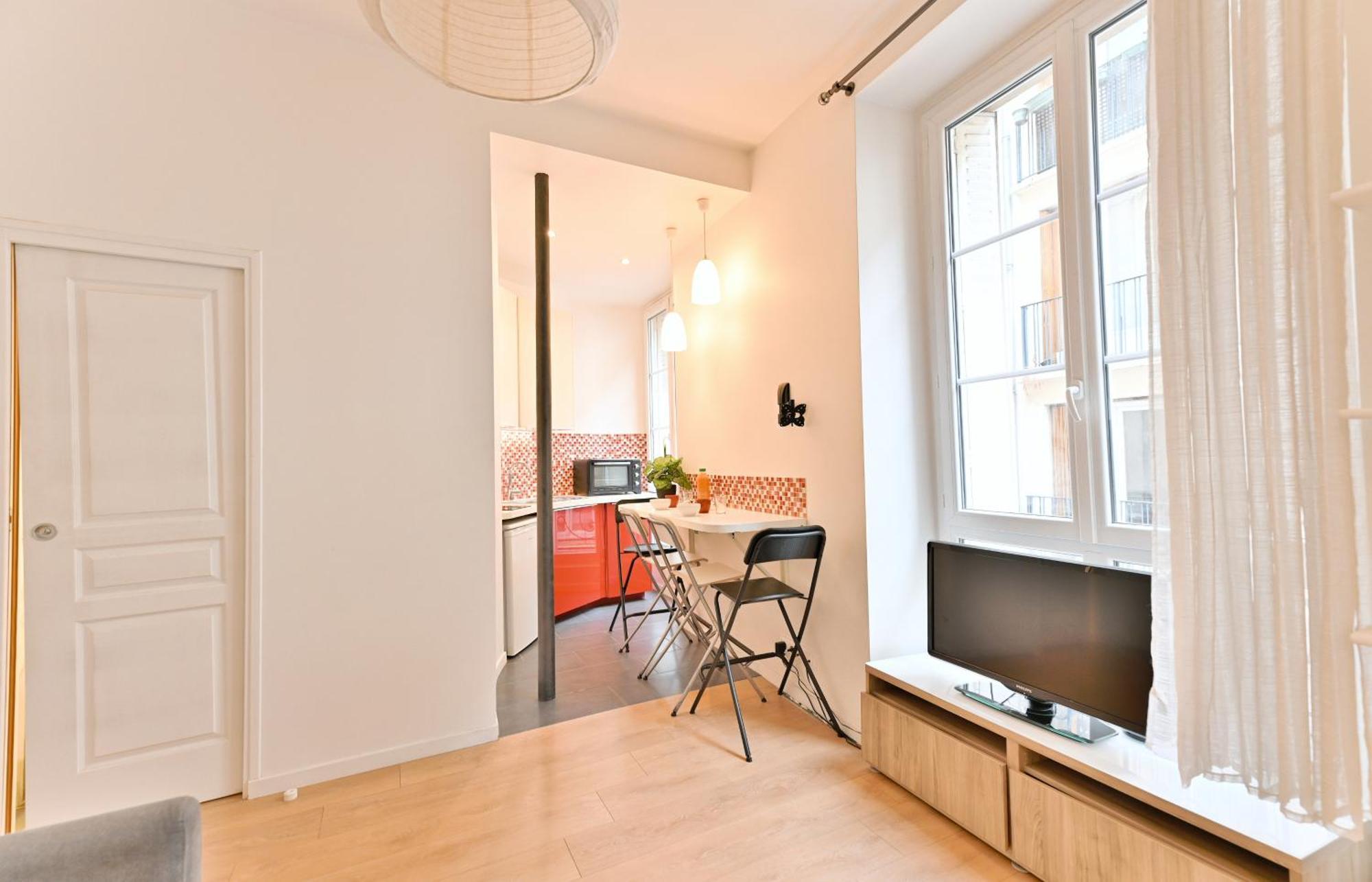 Au Coeur Du Marais - Iv Apartment *