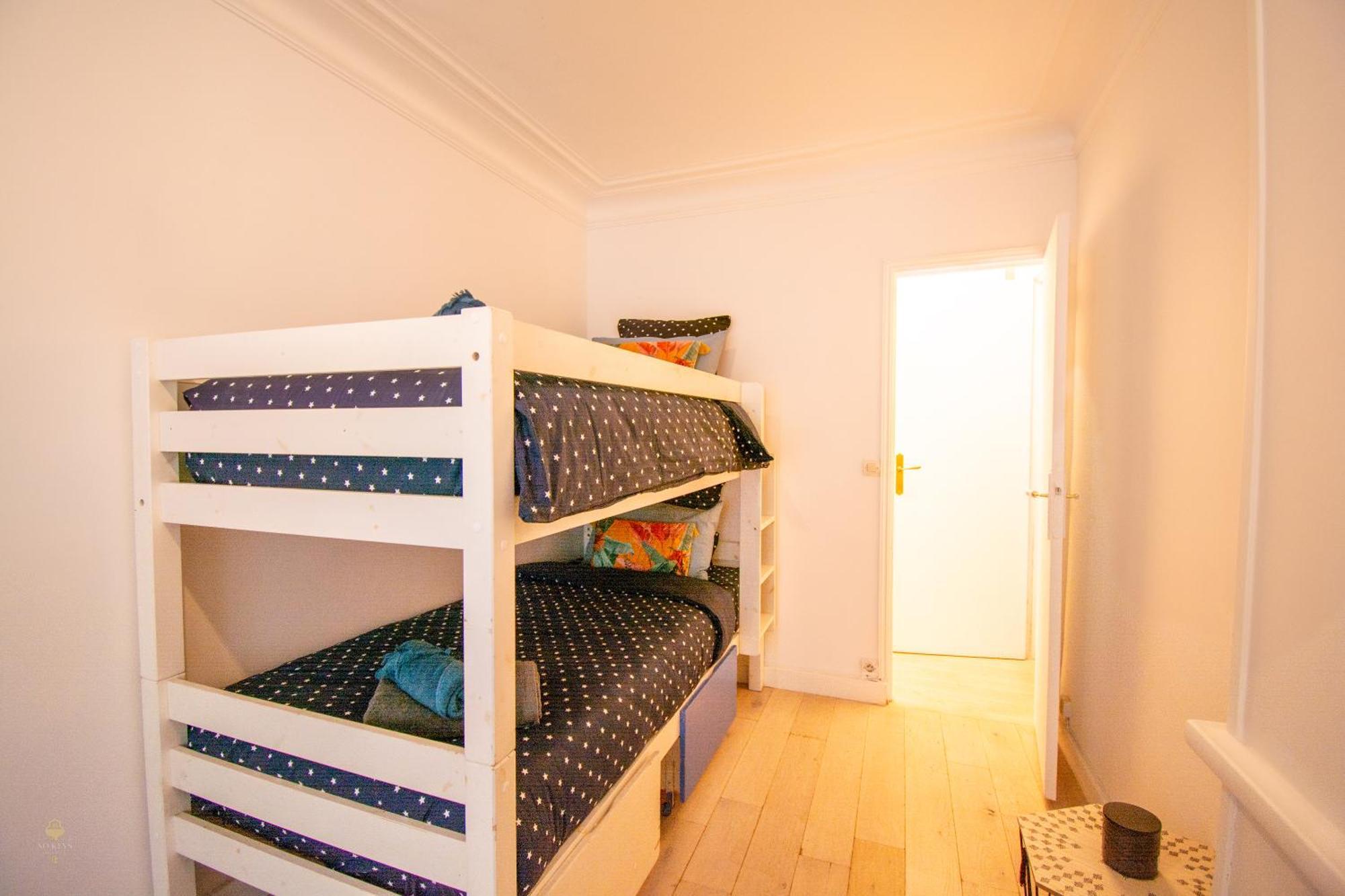 Wonderful Typical Flat 3 Bedrooms / 6 Pax * Paris