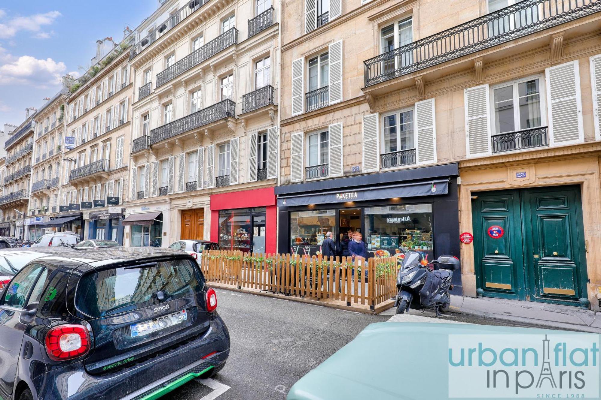 Apartment 62 - Beautiful Triangle D- 100m From Champs-elysees Paris