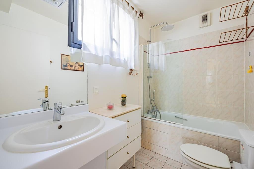 Grand Et Central, 8e Pres Elysee * Paris