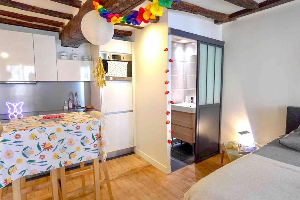 Modern Designed Apartment@ Beaubourg Appartement *