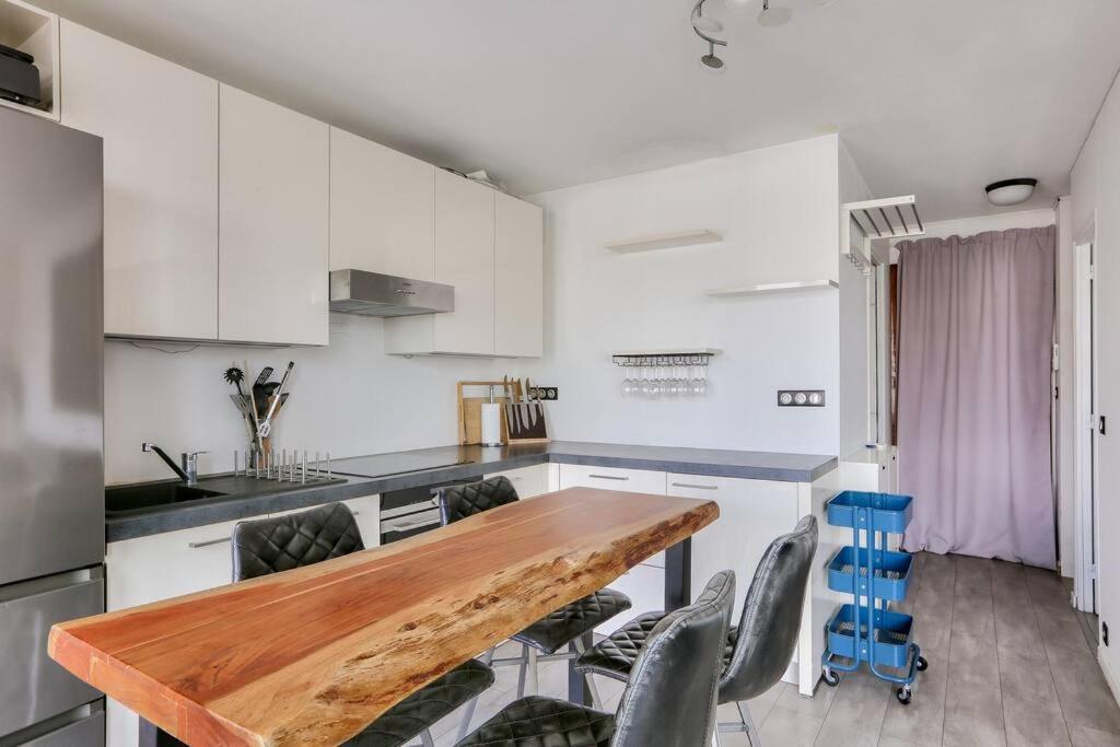 Appartement Avec Balcon Et Parking A 1min Du Metro *