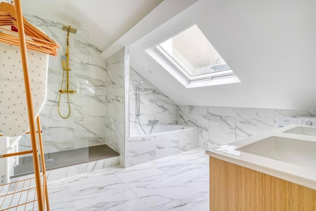 4d#appart 4pers # 1 # Commerce # 15#ac Appartement *
