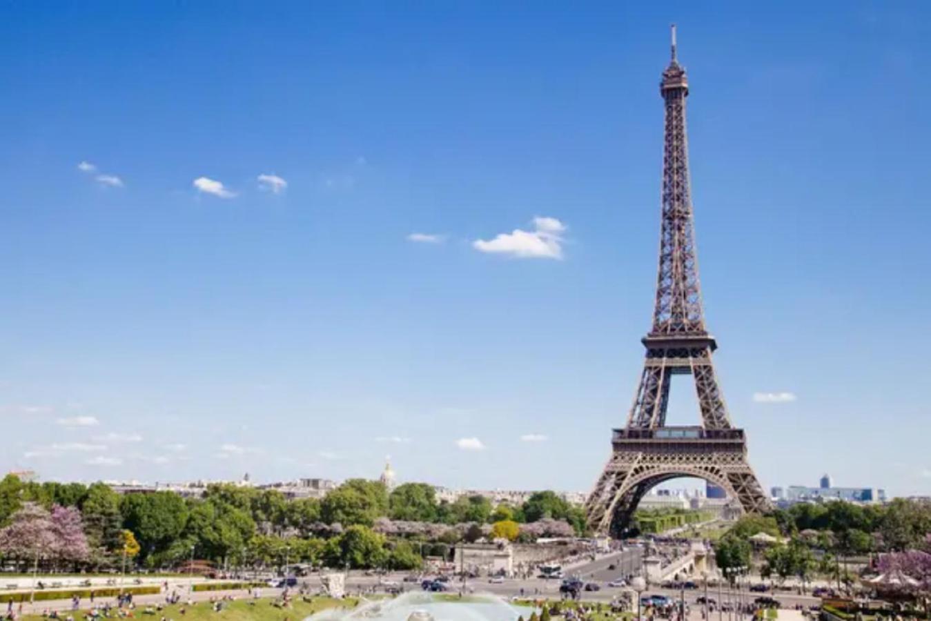 Amazing On The Prestigious Street Appartement Paris