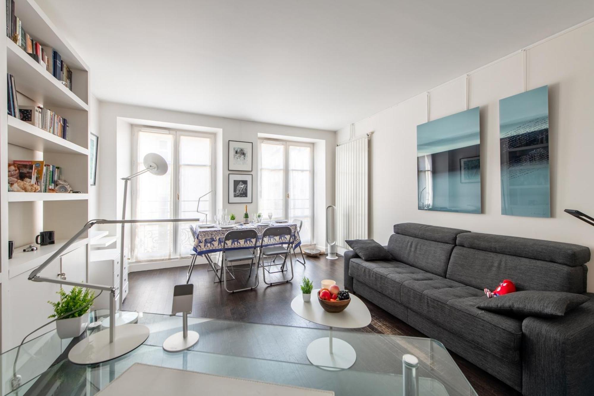 Apartment Charming 4 Guests At Galeries Lafayette And Printemps 9th Ard With Air Conditioning Paris