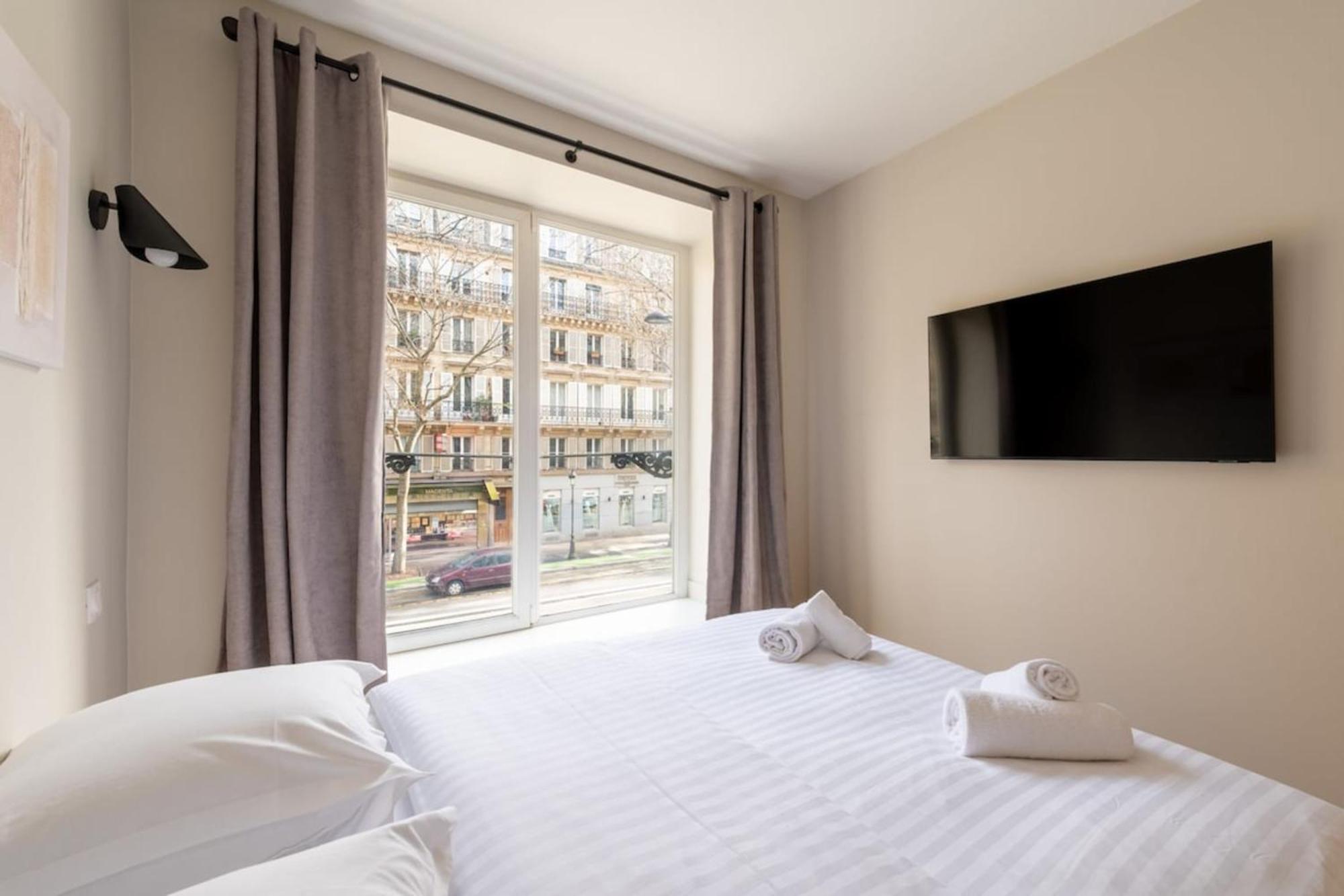 Beautiful & Modern 1bd Flat Near Montmartre Paris