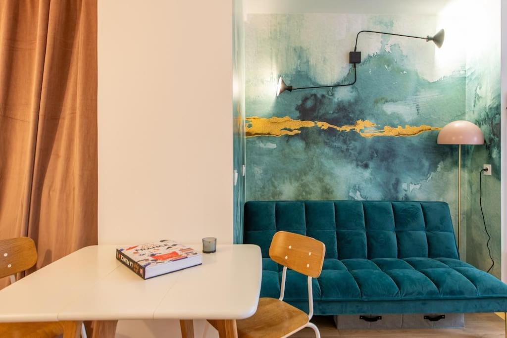 Couronnes - Cosy Equipe Et Privatif Apartment Paris