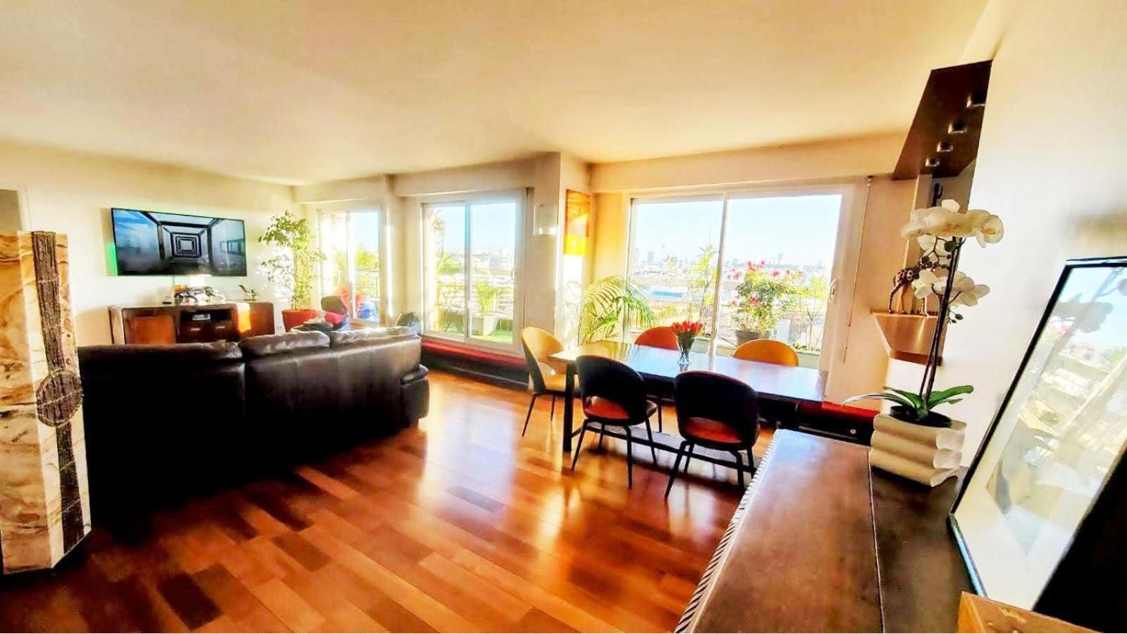 Dernier Etage, 108m2, Vue Panoramique *