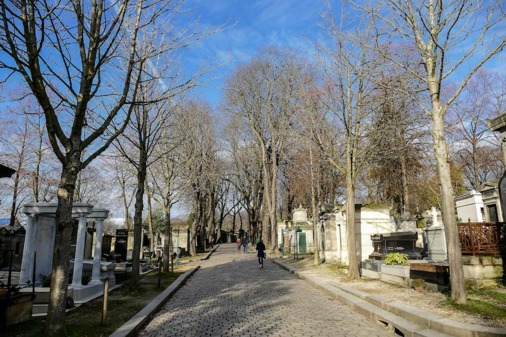 Lumineux Pere Lachaise * Paris