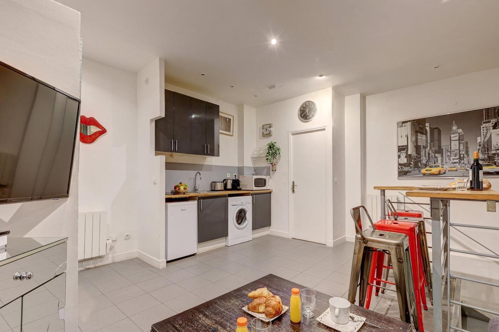 344 Angouleme - Superb In *
